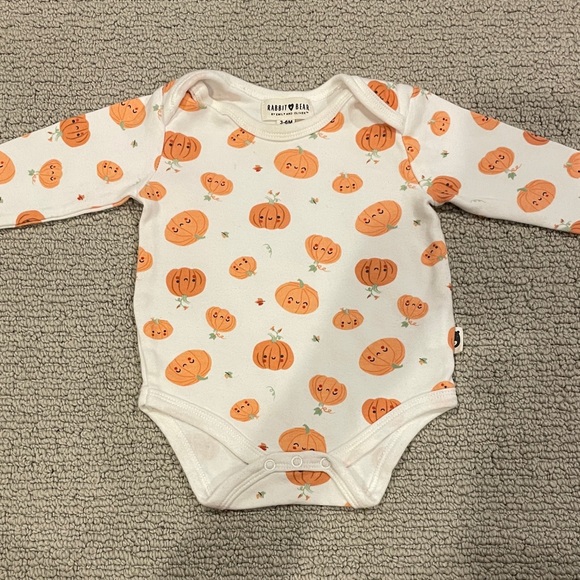 Rabbit + Bear Other - Pumpkin Patch Patterned Kids Bodysuit - White & Orange colored
